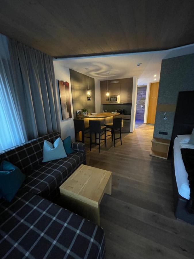 Haus Alt St. Anton Appartement Sankt Anton am Arlberg Buitenkant foto